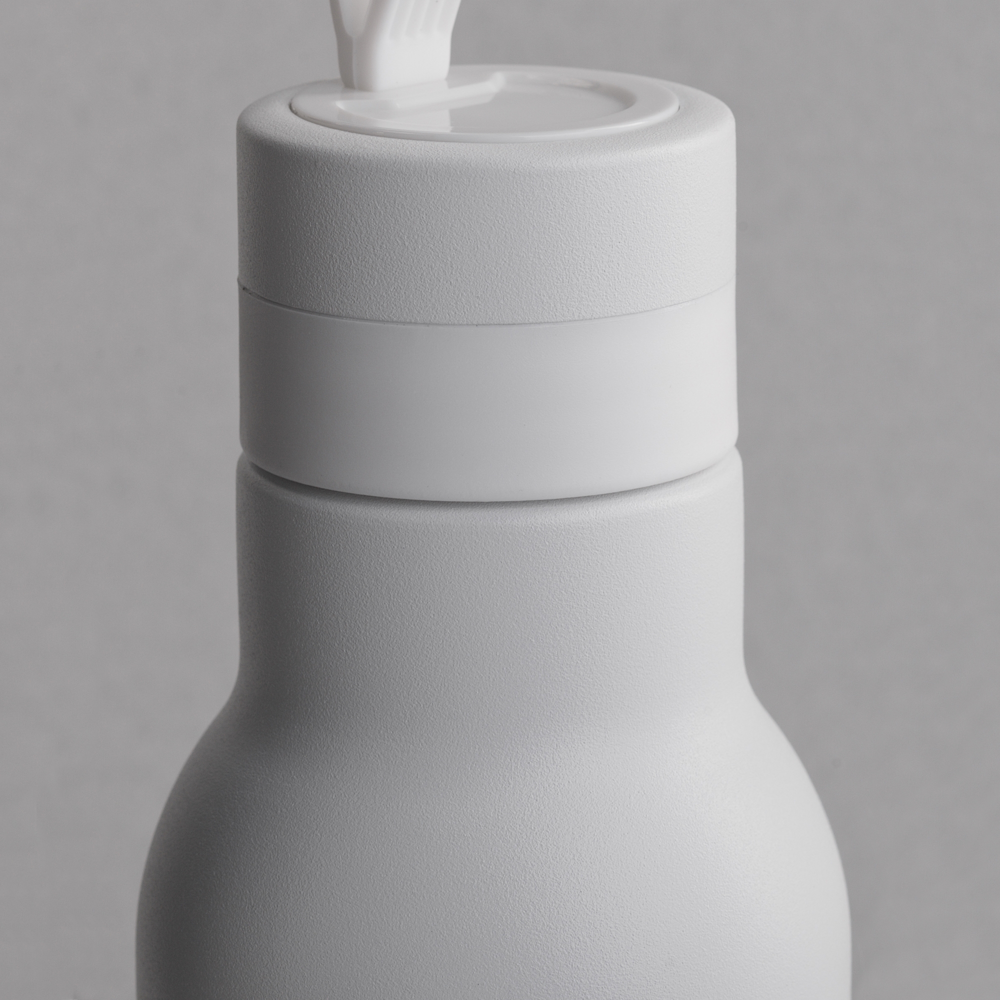 Бутылка для воды "Фитнес" 700 мл, покрытие пудра, белый, пластик/нержавеющая сталь/порошковое покрытие