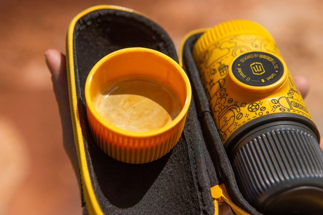Ручная мини-кофемашина WACACO Nanopresso Tattoo Yellow, желтый