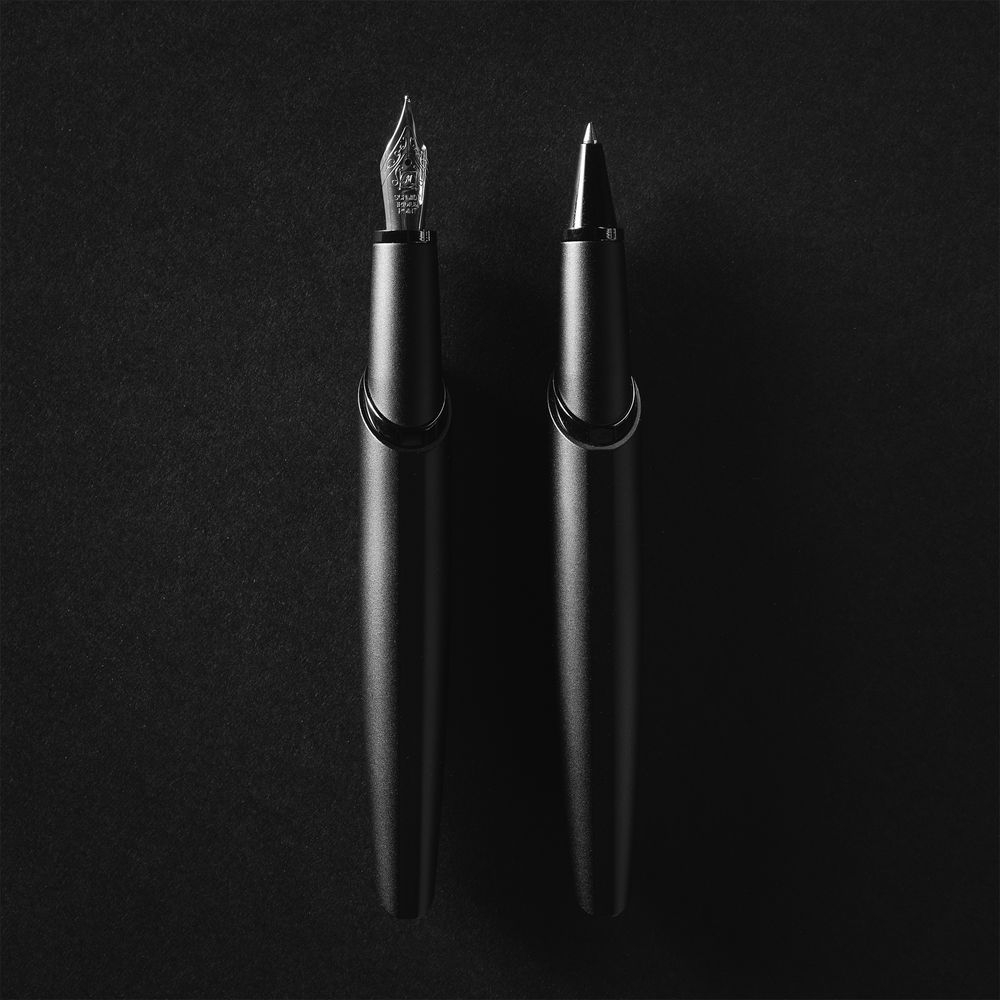 Ручка перьевая PF Two, черная, черный, металл