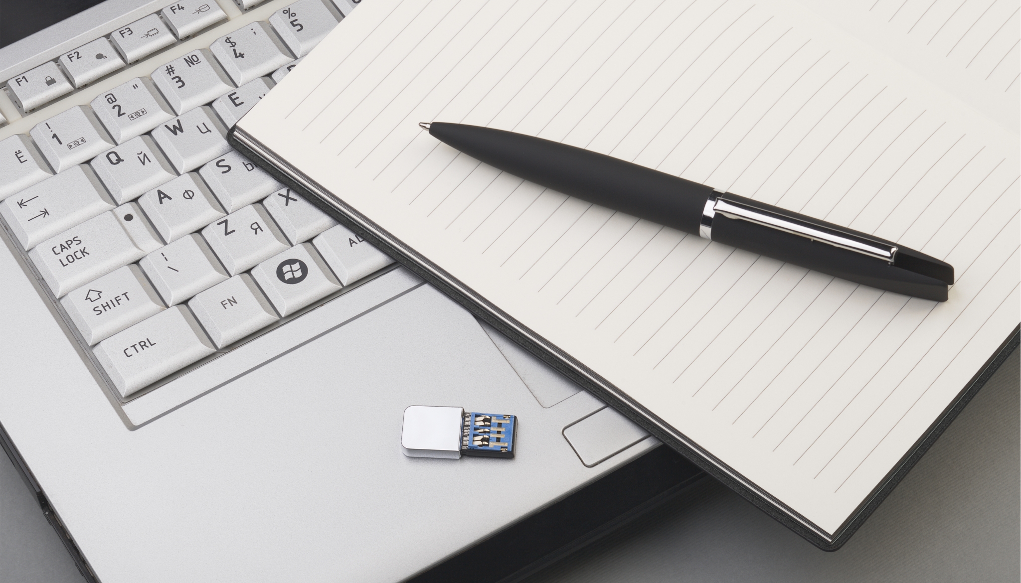 Ручка шариковая "Callisto" с флеш-картой 32Gb (USB3.0), покрытие soft touch, черный, металл/пластик/soft touch