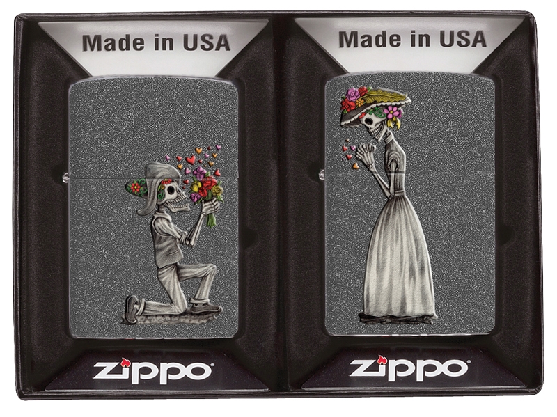 Набор ZIPPO Влюбленные зомби из двух зажигалок с покрытием Iron Stone™, серые, матовые, серый