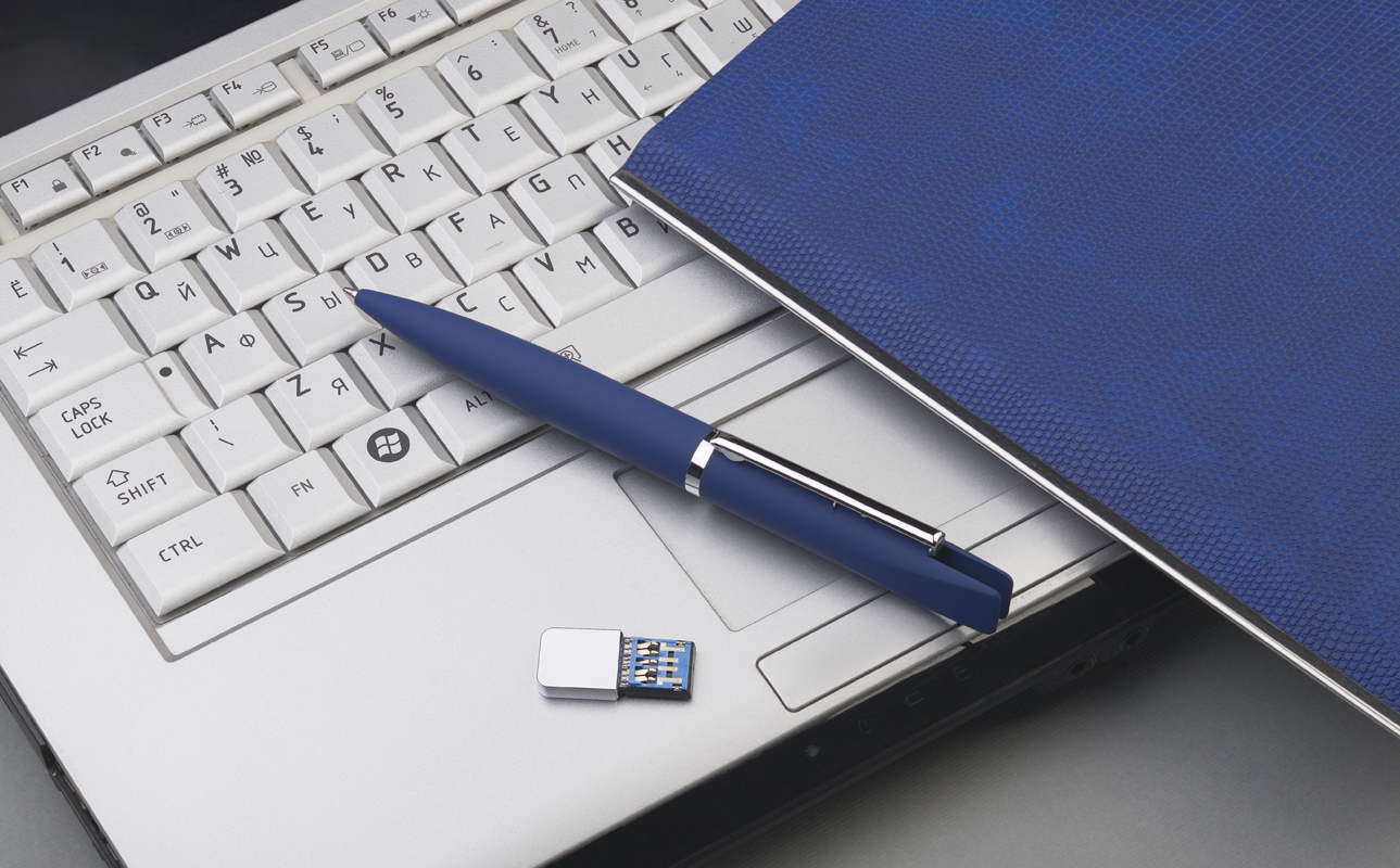 Ручка шариковая "Callisto" с флеш-картой 32Gb (USB3.0), покрытие soft touch, синий, металл/пластик/soft touch