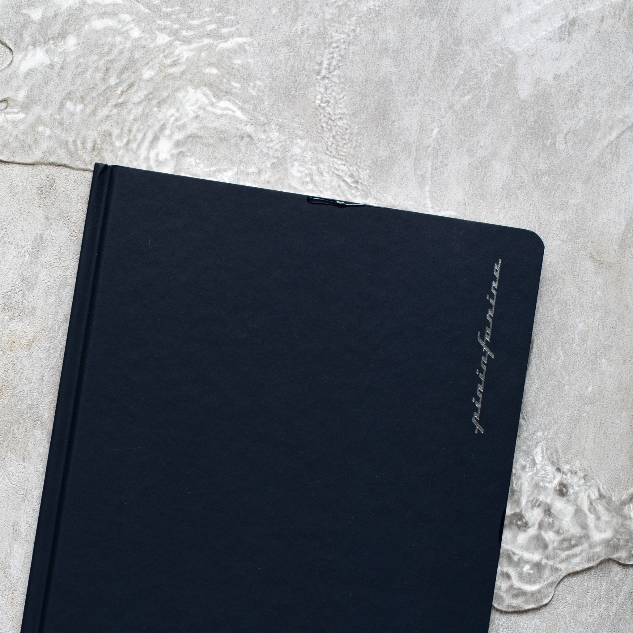 Тетрадь Pininfarina Stone Paper синяя 14х21см каменная бумага, 64 листа, точки, #0000ff, каменная бумага
