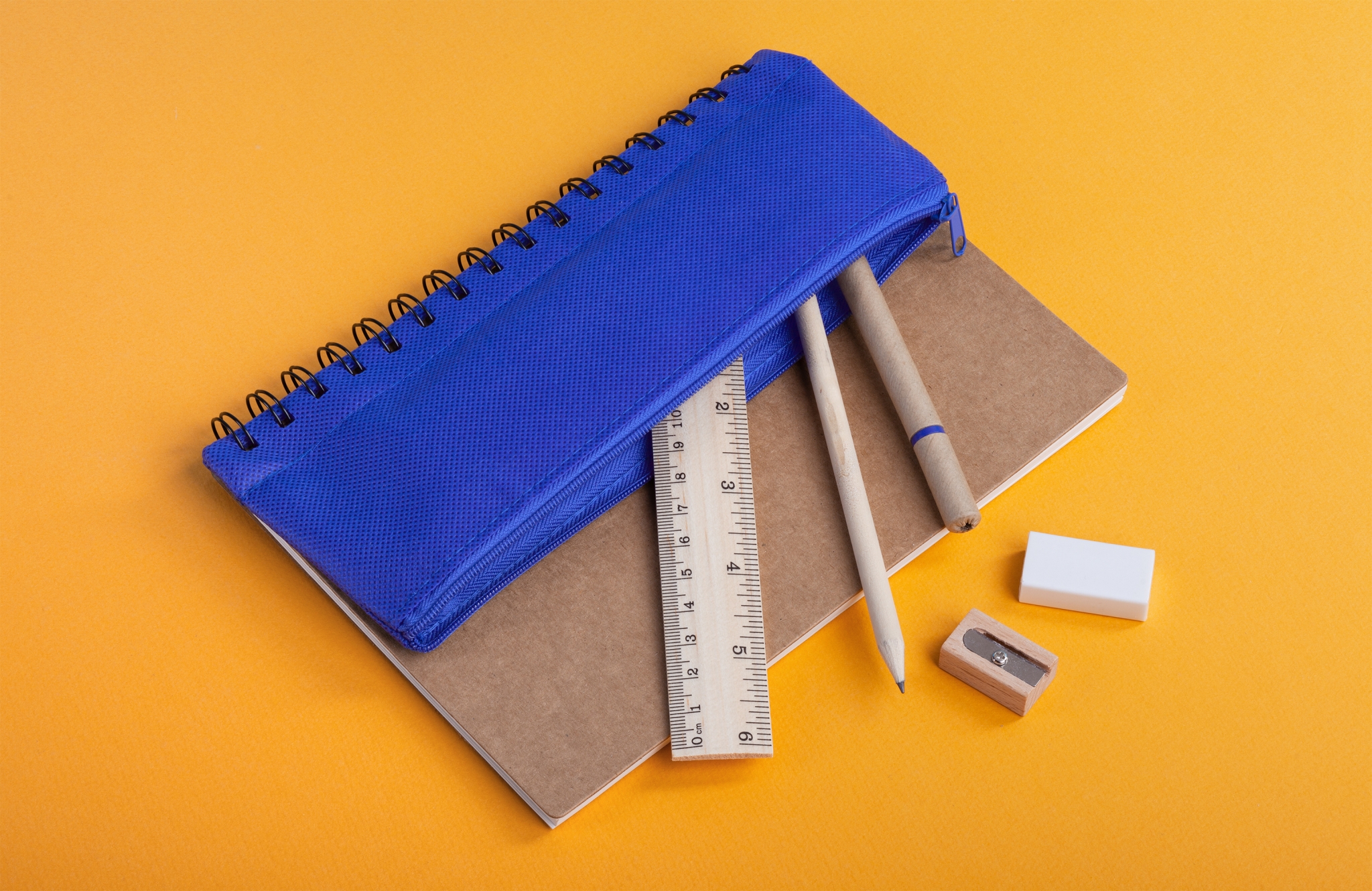Блокнот "Full kit" с пеналом и канцелярскими принадлежностями, синий, переработанный картон/дерево/полиэстер