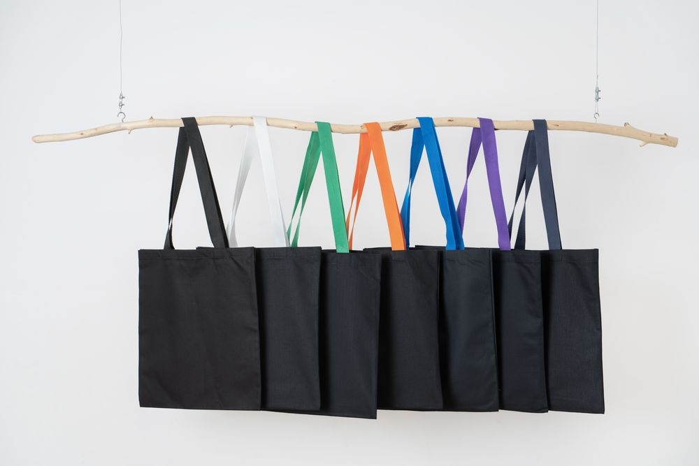 Холщовая сумка BrighTone, черная с темно-синими ручками, черный, сумка - хлопок, 240 г/м²; ручки - полиэстер