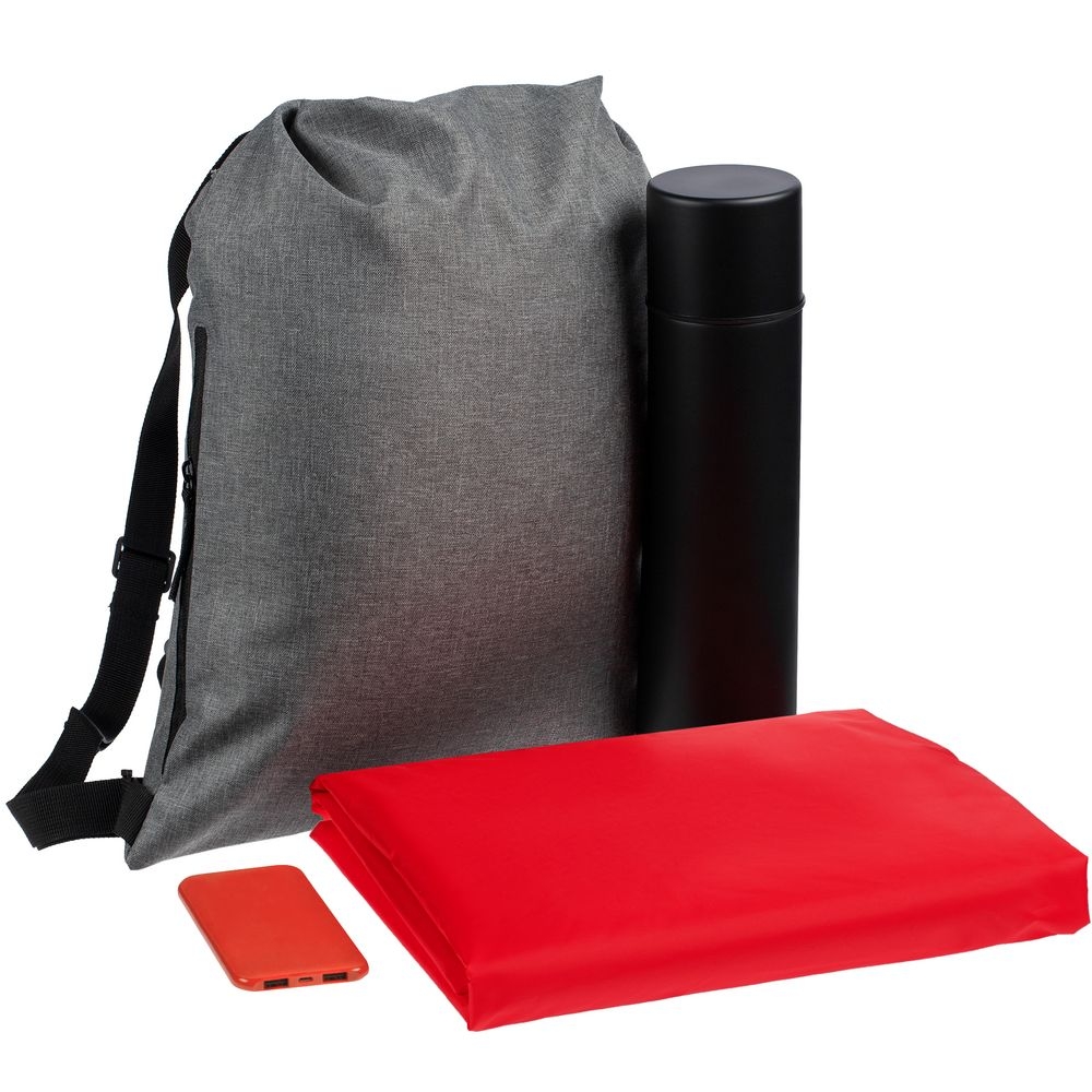 Набор Campani, красный, красный, 300d, покрытие софт-тач; дождевик - полиэстер 100%, плотность 60 г/м²; таффета; рюкзак - полиэстер, термос - нержавеющая сталь, пластик; аккумулятор - пластик