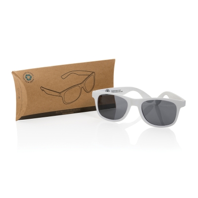 Солнцезащитные очки из переработанного пластика RCS