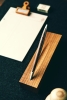 Вечная ручка Pininfarina Cambiano ALUMINIUM/WALNUT, серебристый, ручка -алюминий, дерево грецкий орех; коробка - дерево грецкий орех, пишущий наконечник - сплав металлов ethergraf®